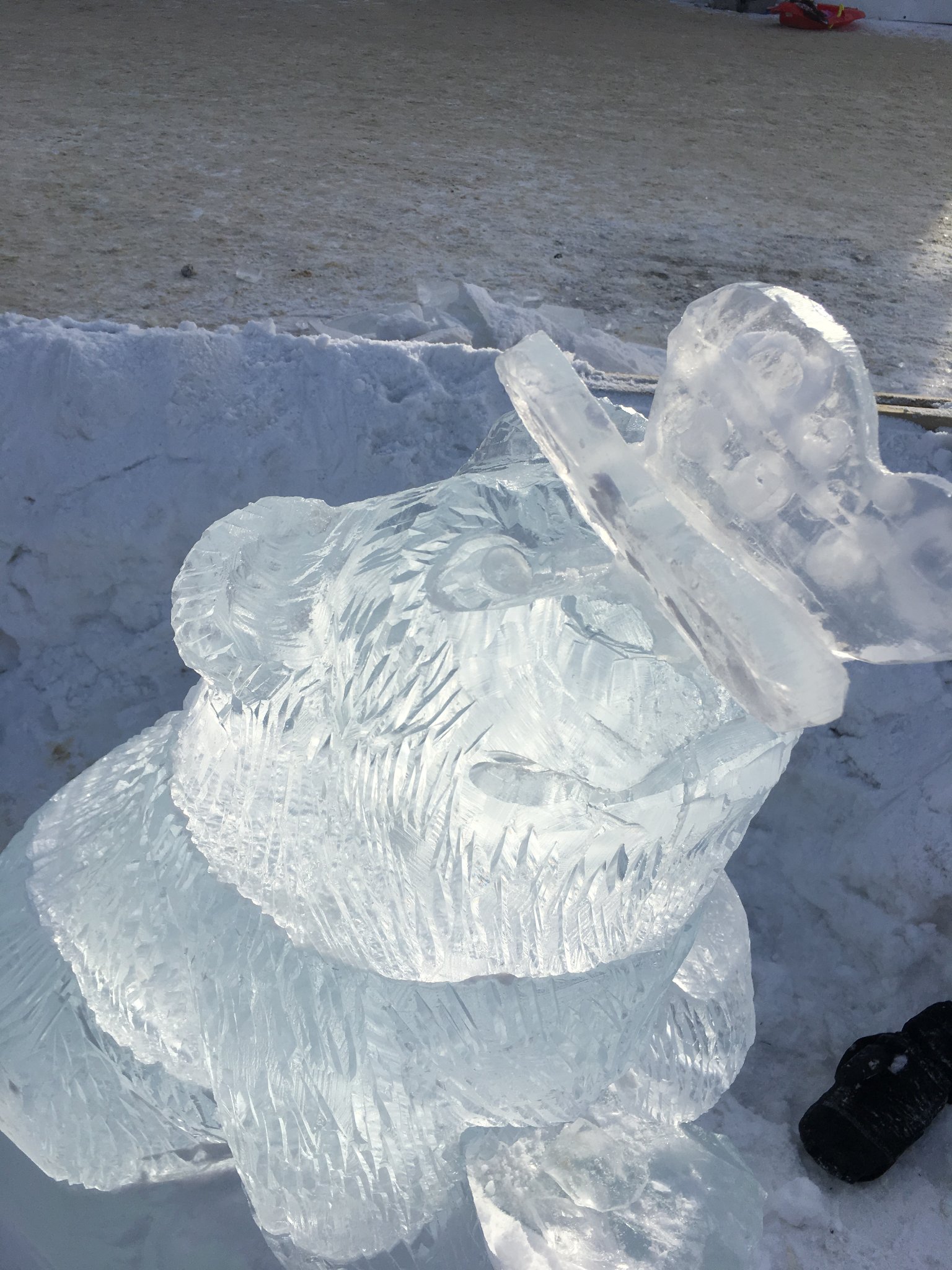 Bear and butterfly ice sculpture