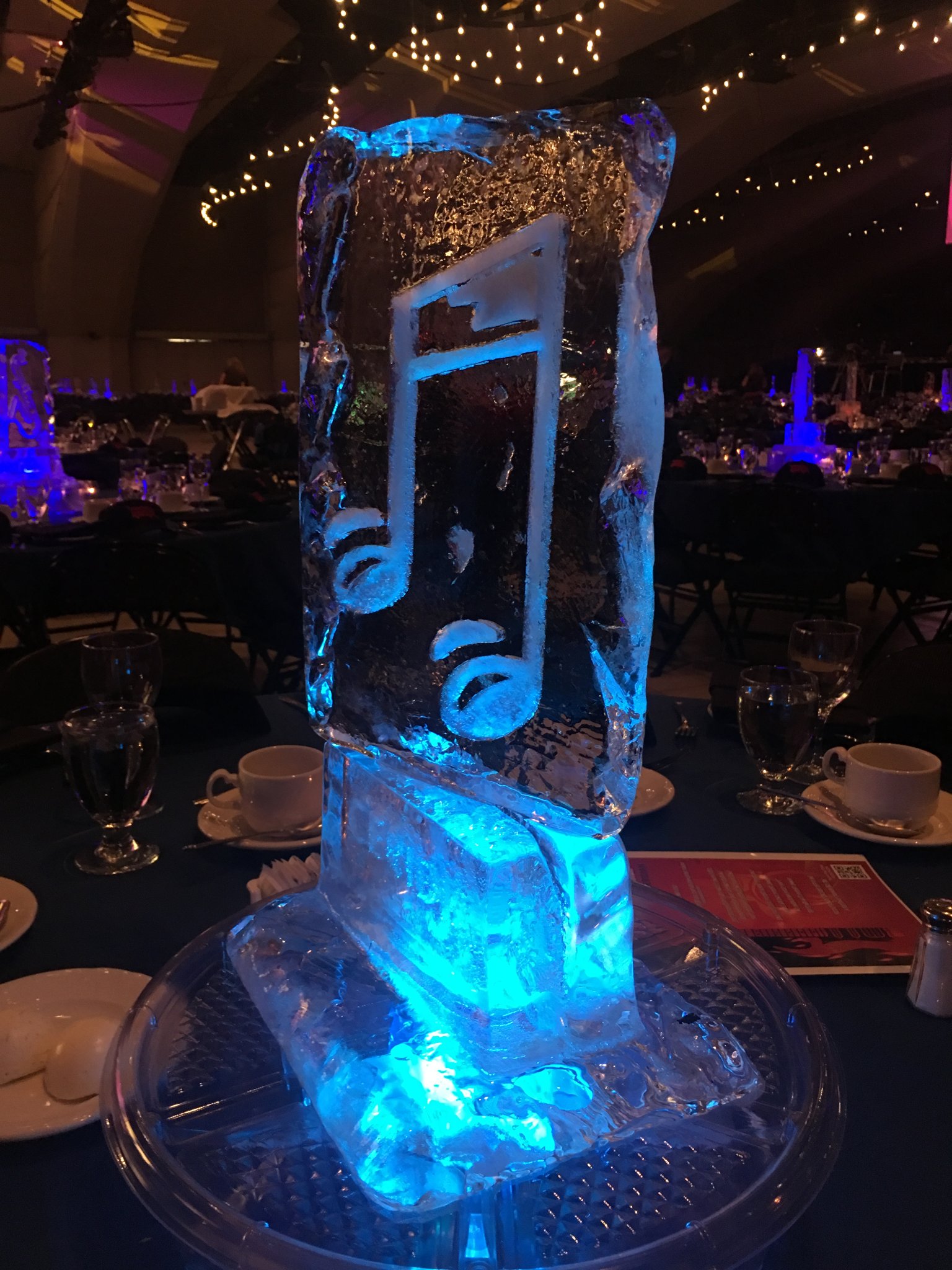 Musical centrepiece ice sculpture